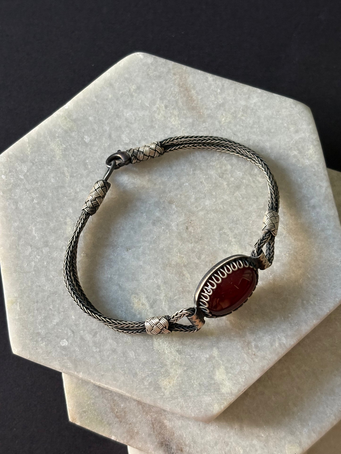 Red Agate Orb Silver Thread Bracelet