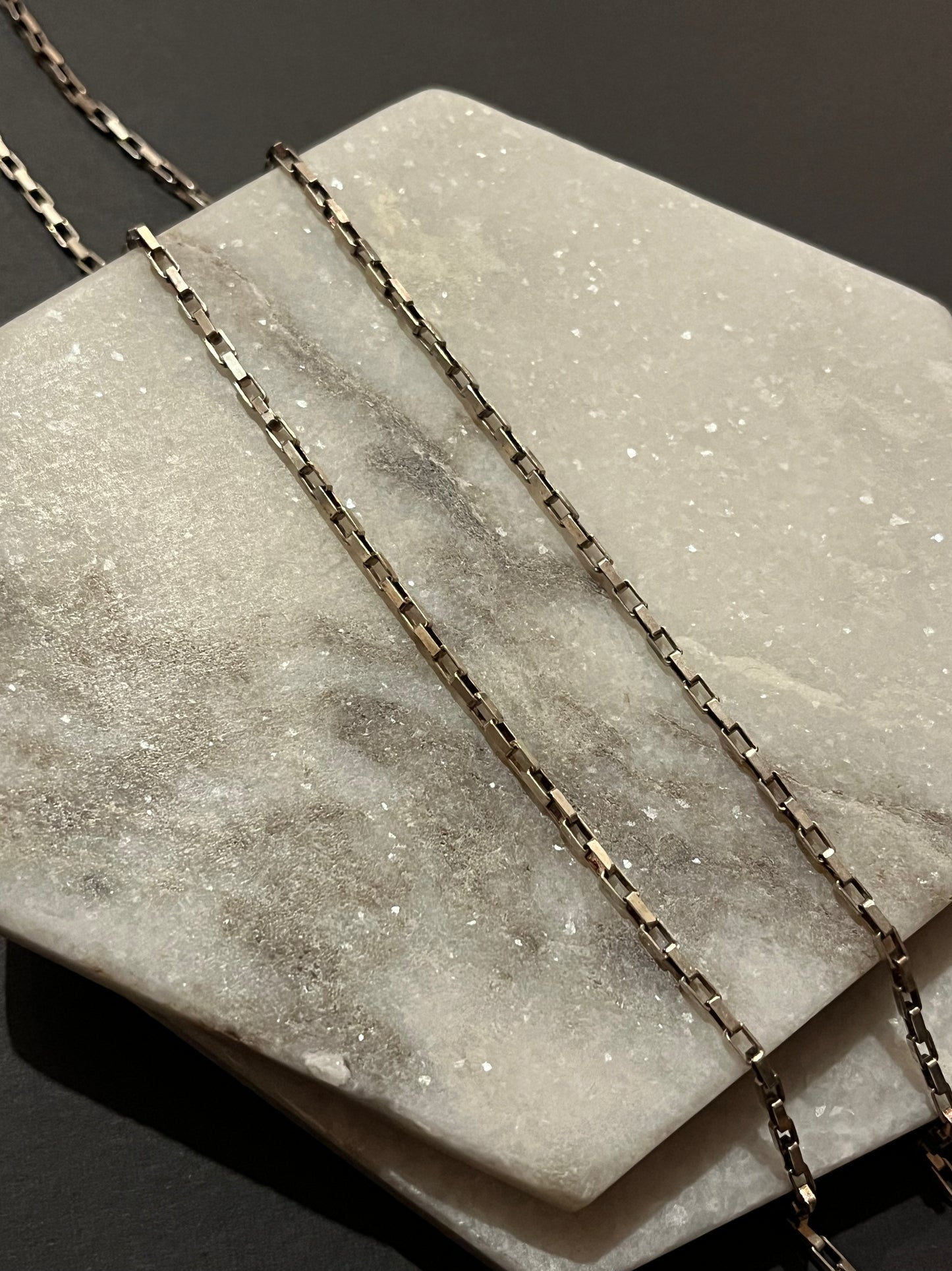 Medium Box Chain