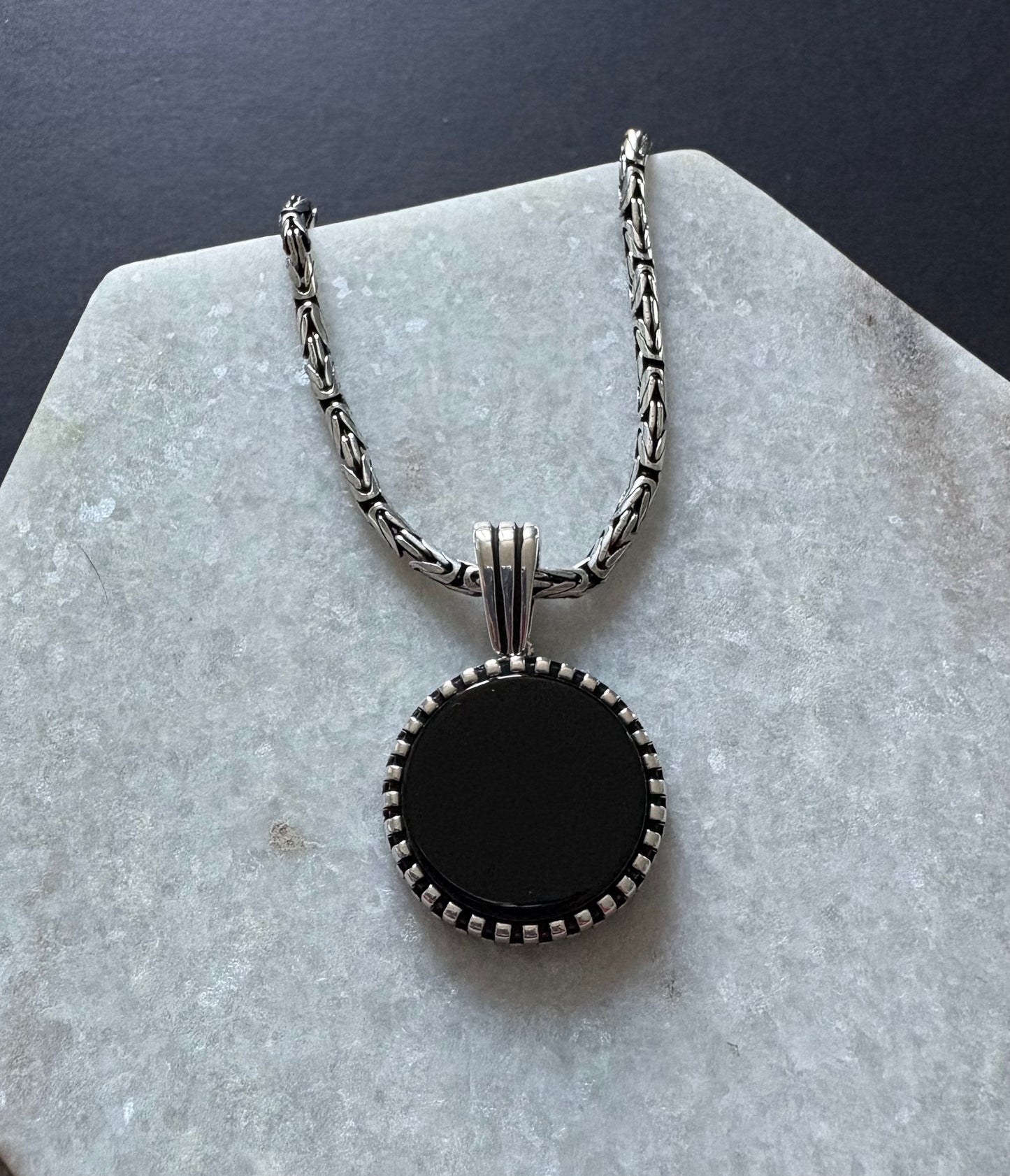 Medium Shaker Pendant