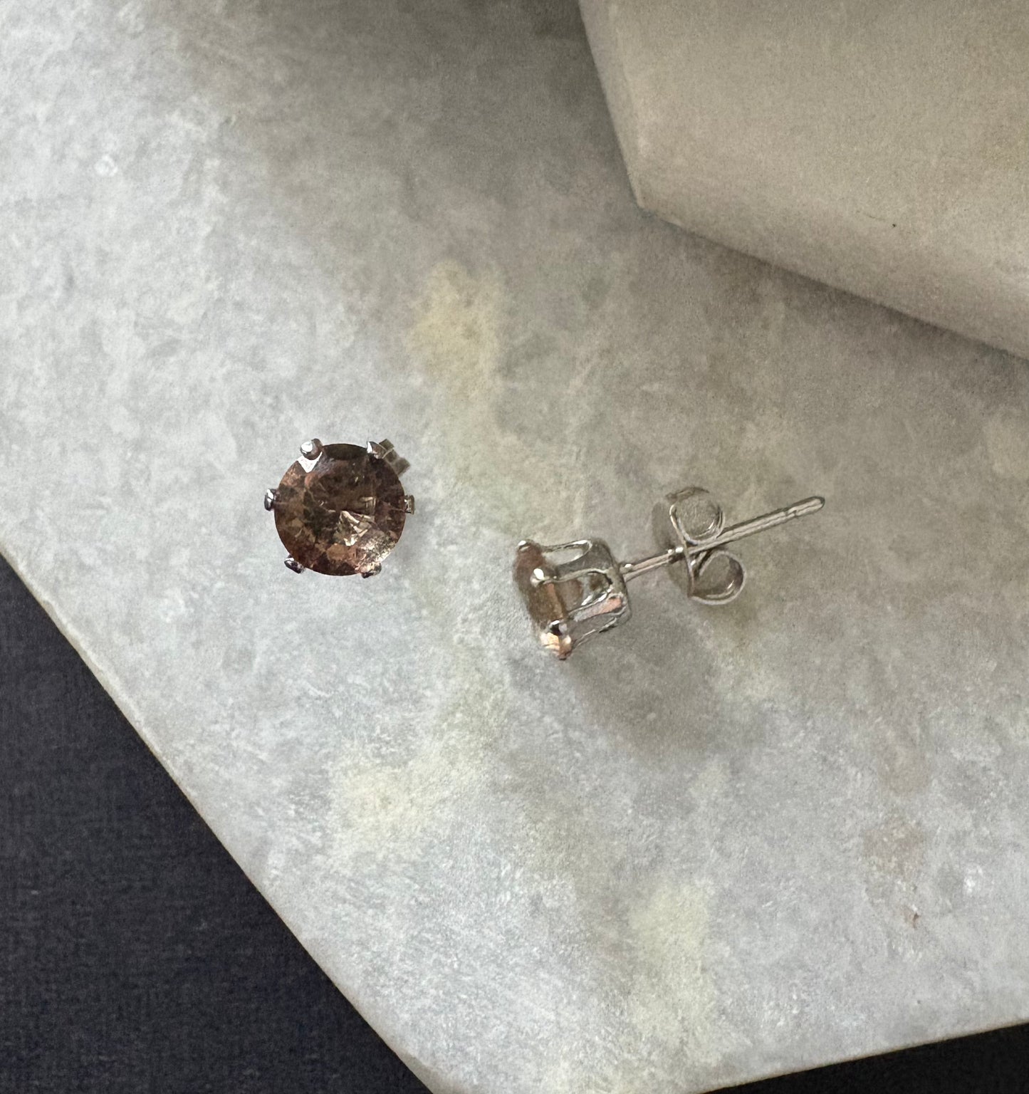 Mini Circle Zultanite Stud Earrings