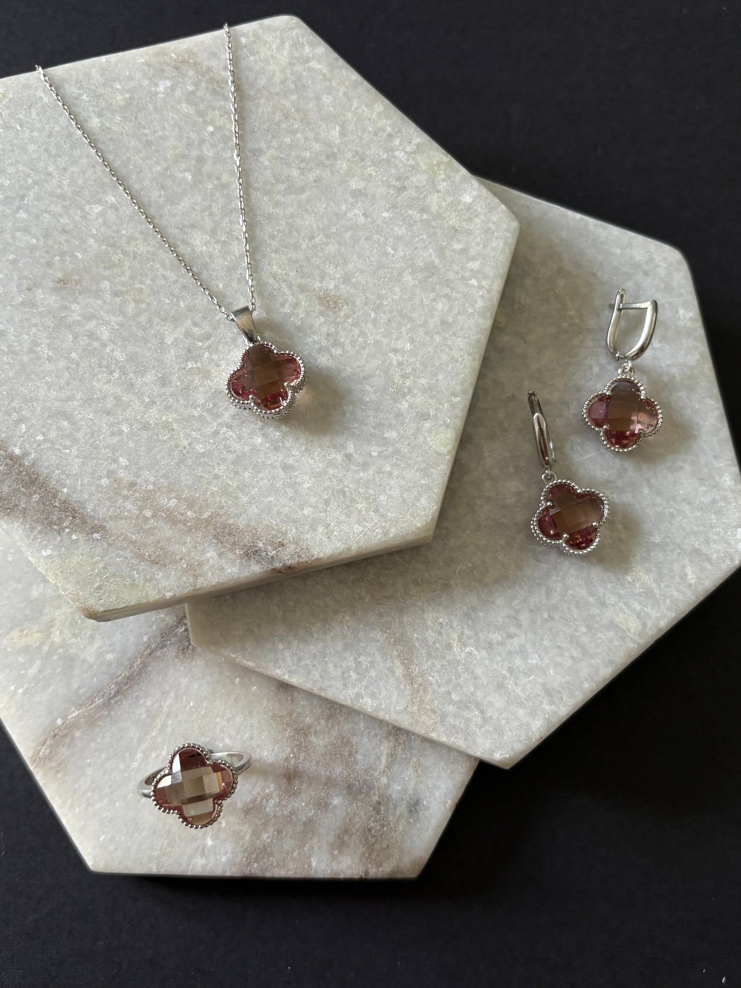 Large Clover Set