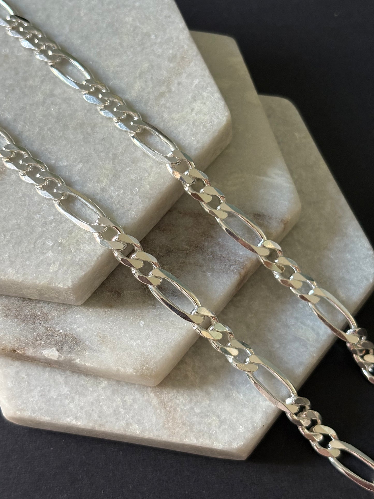 Medium Figaro Chain