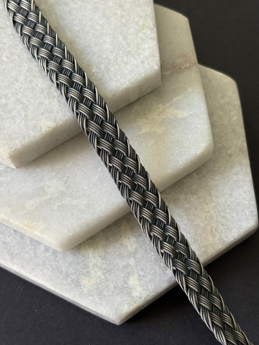 Interweave Silver Thread Bracelet