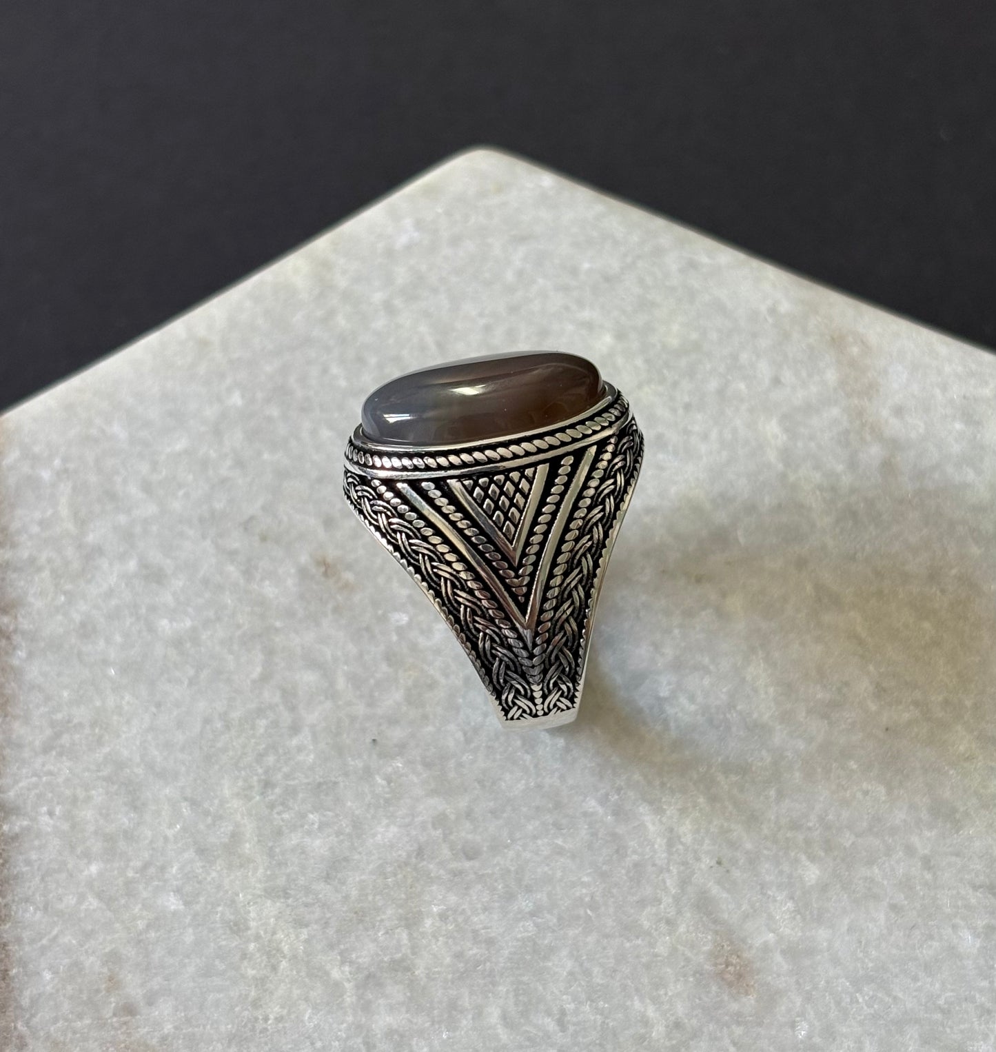 Dusk Yemeni Aqiq Ring
