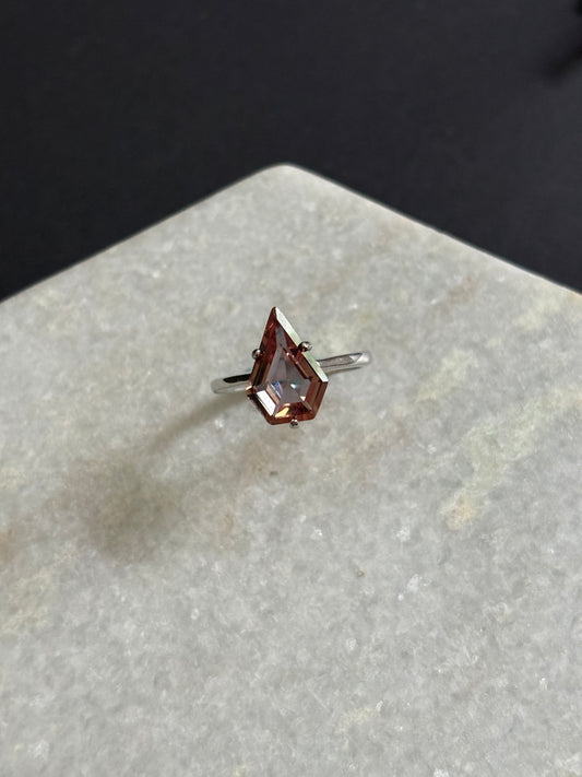 Pyramid Zultanite Ring
