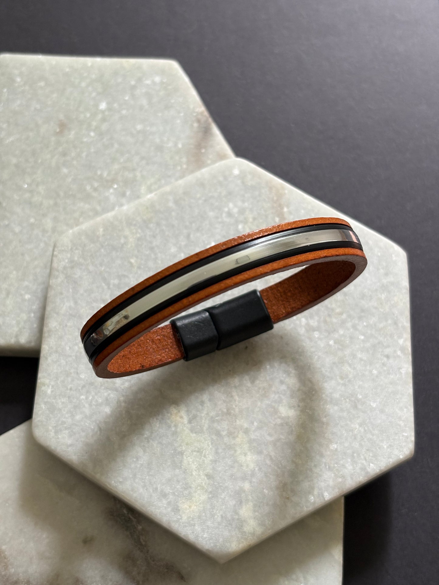 Line Leather Bracelet