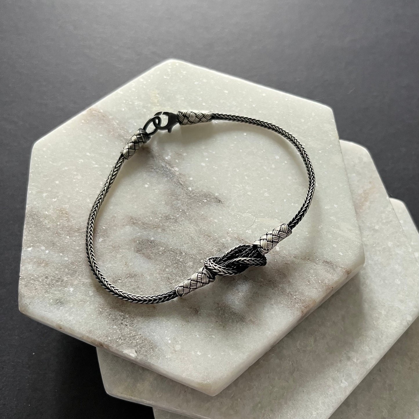 Double Knot Silver Thread Bracelet