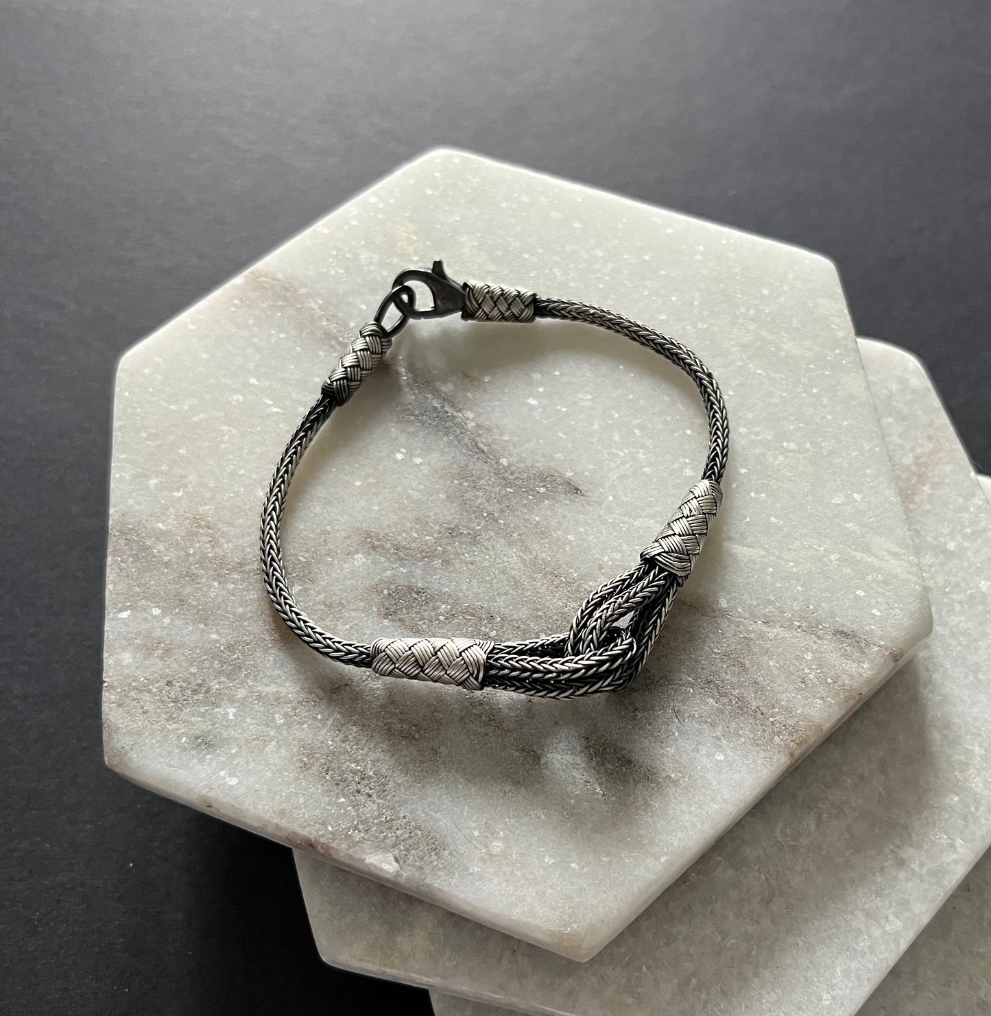 Interlock Silver Thread Bracelet