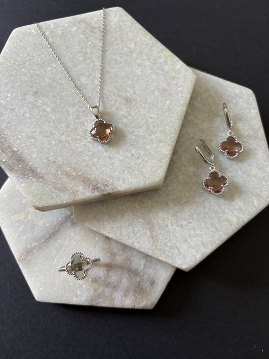 Medium Clover Set